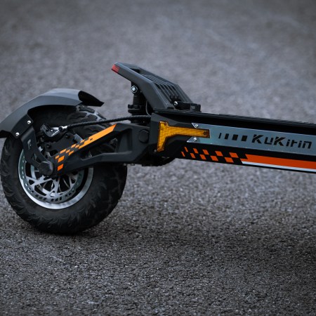 EU free shipping Stock Best Quality KuKirin G4 Max 60V 35.2Ah Removable Battery 12 Inch off Road Tire Electric Scooter Double Motor 1600W*2 - Image 6