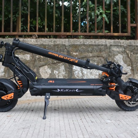 China EU Stock KuKirin G2 Master Dual Hydraulic Suspension 2000W Double Motor Fast Speed 60km/h Electric Scooter for Adults - Image 6